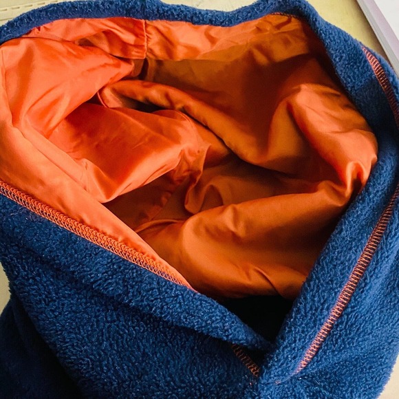 Womens L Disney Winnie the Pooh Navy Fleece Sweatshirt Pullover Hooded Hunny Pot - Picture 4 of 5